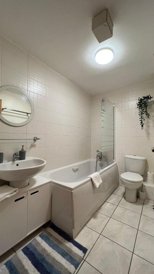 Edinburgh City Centre - Powderhall Modern Spacious 2 Bedroom Apartment With Free Parking ภายนอก รูปภาพ