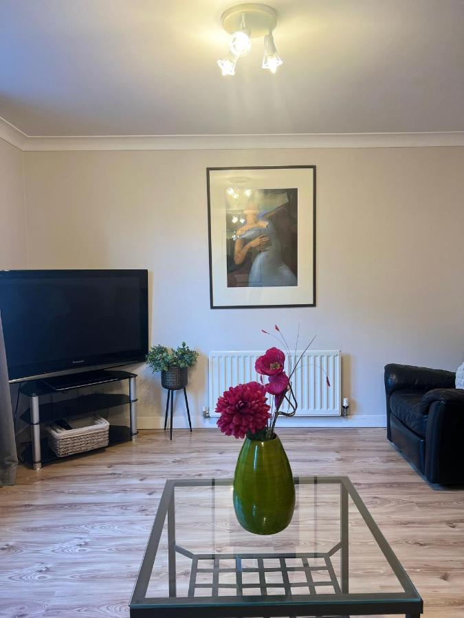 Edinburgh City Centre - Powderhall Modern Spacious 2 Bedroom Apartment With Free Parking ภายนอก รูปภาพ