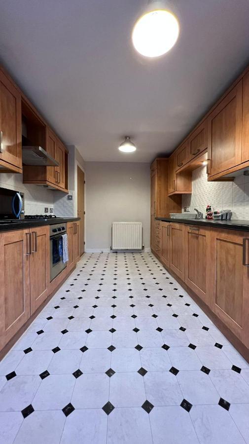 Edinburgh City Centre - Powderhall Modern Spacious 2 Bedroom Apartment With Free Parking ภายนอก รูปภาพ