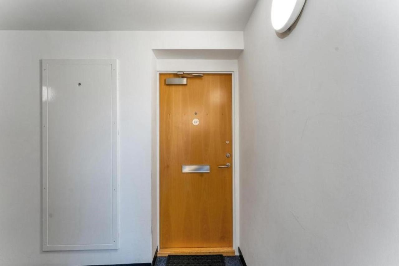 Edinburgh City Centre - Powderhall Modern Spacious 2 Bedroom Apartment With Free Parking ภายนอก รูปภาพ